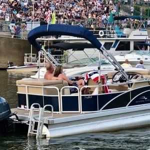 Meet your Posher, Scott